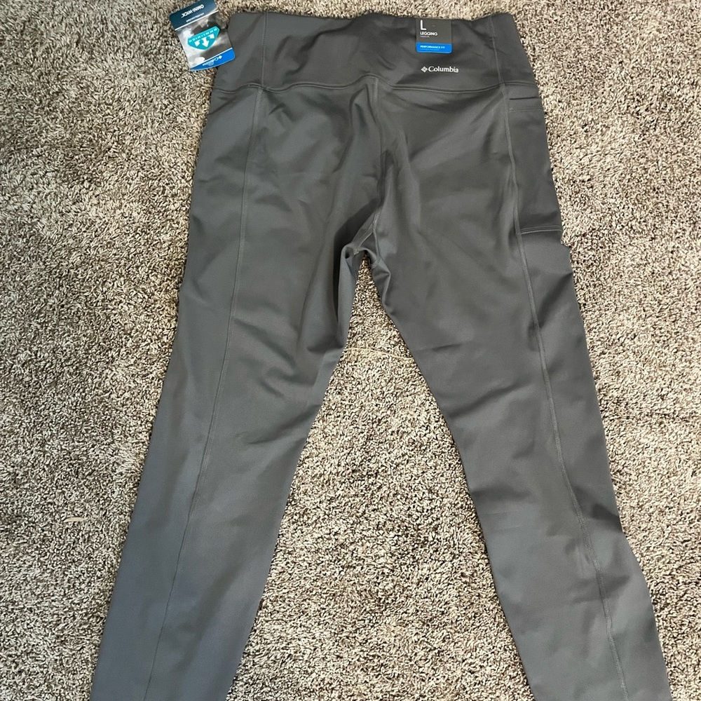 Size L leggings Columbia brand new with tags